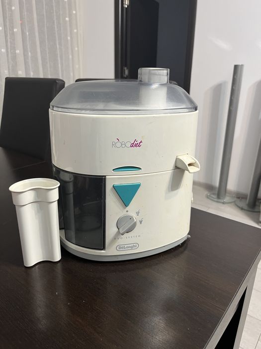 Storcator fructe Delonghi
