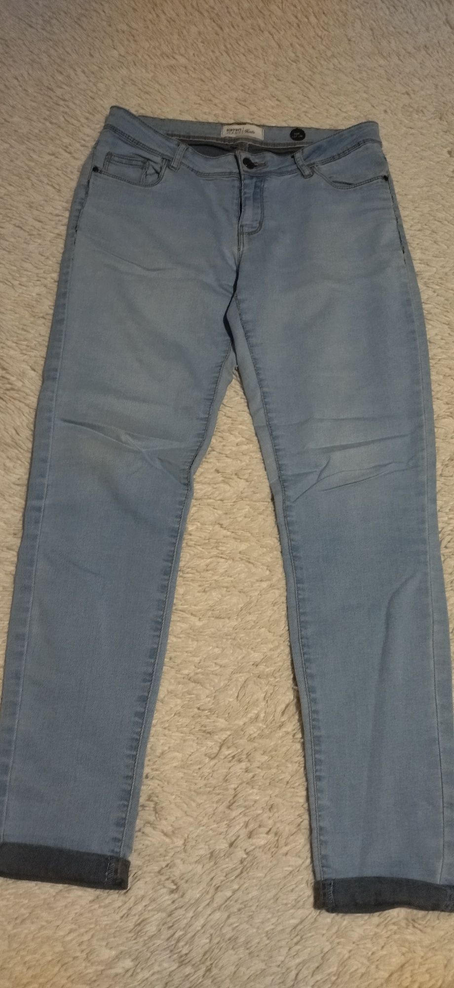 Продам джинсы, размер на 42-44