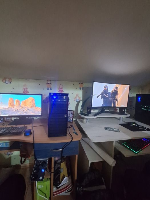 Настолен Компютър