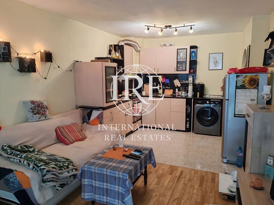 Продава се Двустаен апартамент в Варна, Колхозен пазар - 85 кв.м за 2224 €/кв.м - Снимка #8