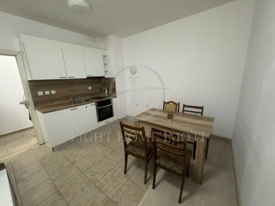 Продава се Тристаен апартамент в Пловдив, Гагарин - 70 кв.м за 1800 €/кв.м - Снимка #1