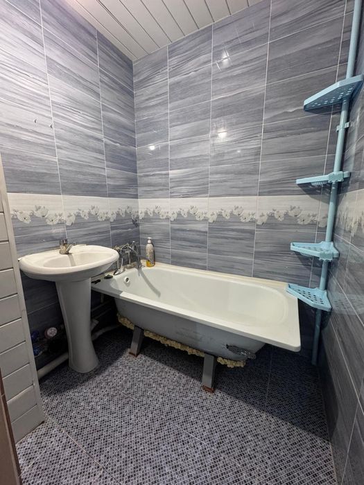 Продам ванную ,раковину и унитаз