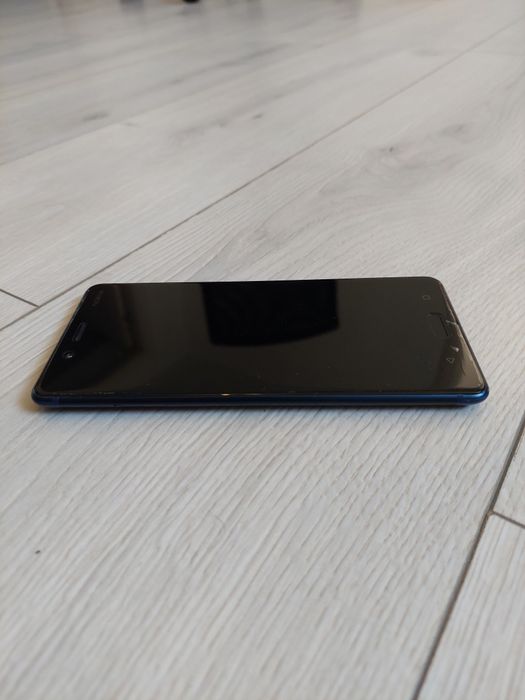 Vand telefon Nokia 8