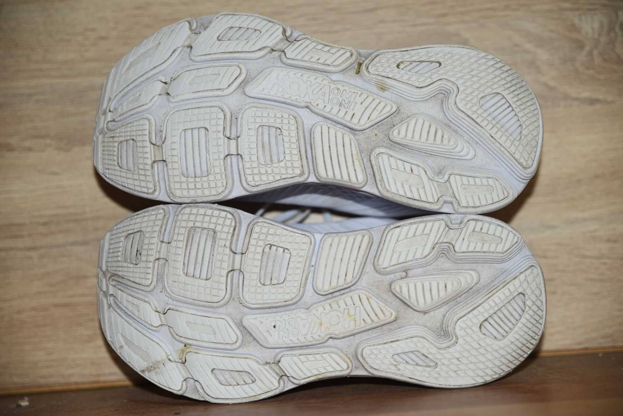 HOKA оригинални 40 2/3 номер