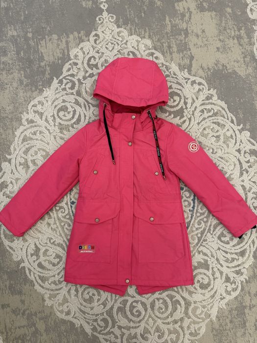 Демисезонная куртка на девочку