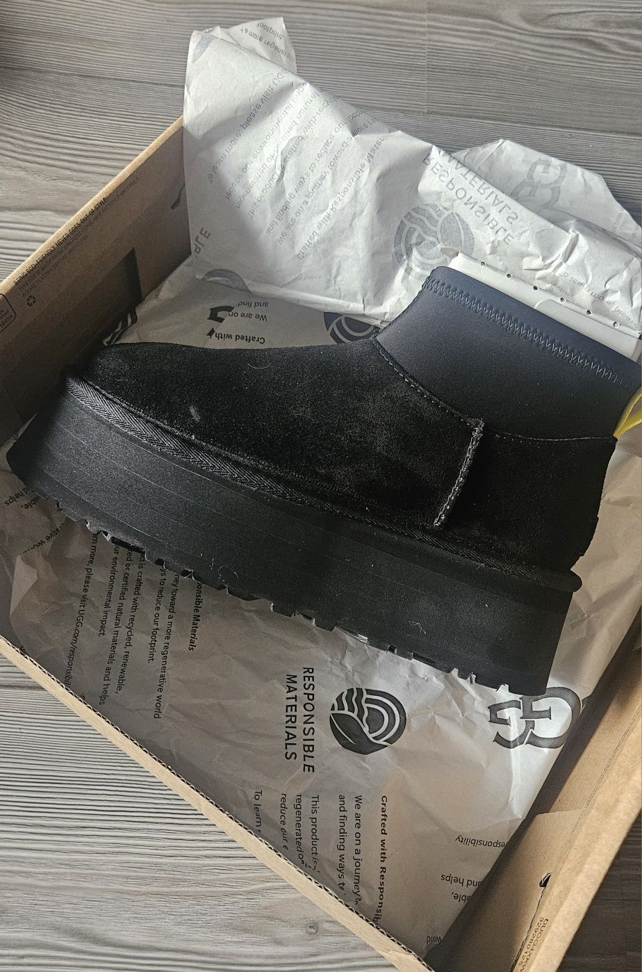 Оргинални Боти UGG Classic Mini Dipper