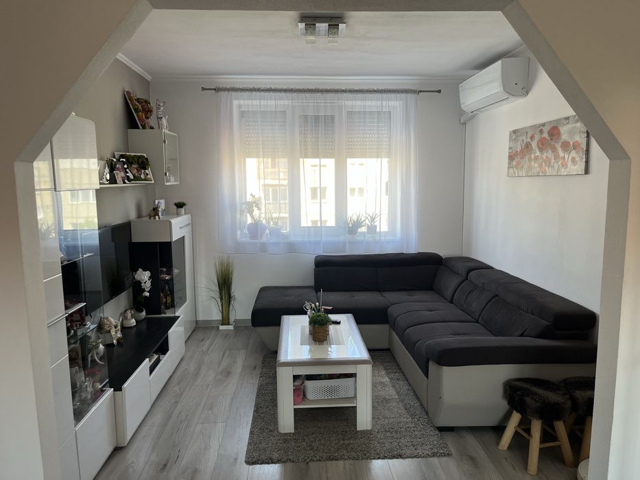 Apartament spatios la cheie cu 3 camere