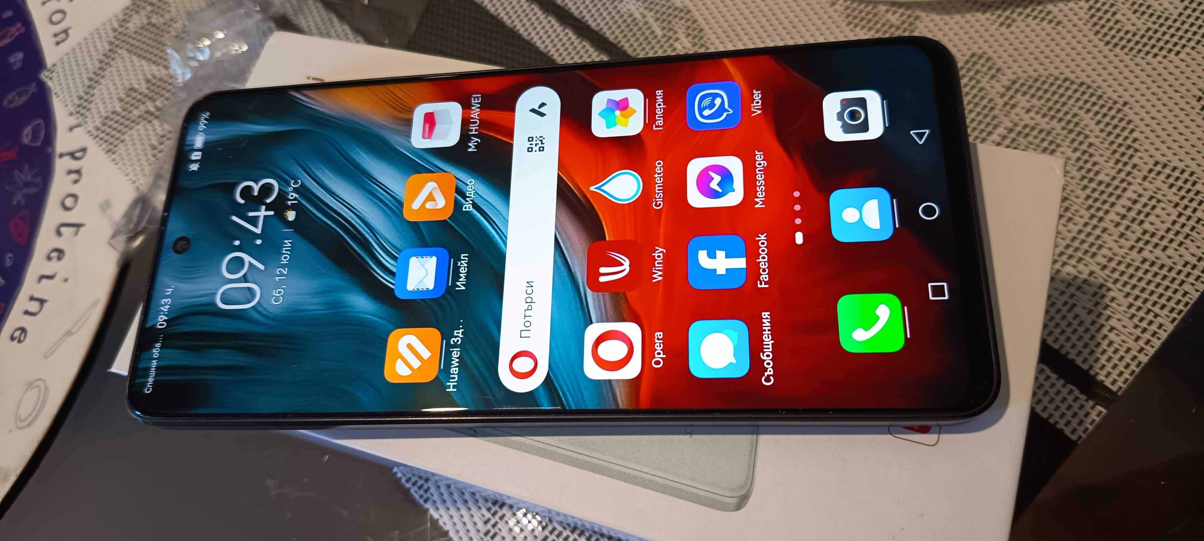 Продавам Huawei nova 11i