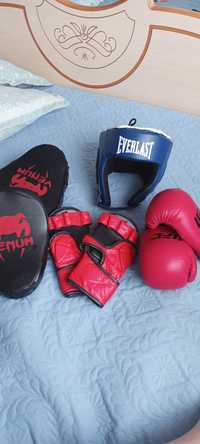 Продам для бокса и ММА шлем, перчатки, шингарты