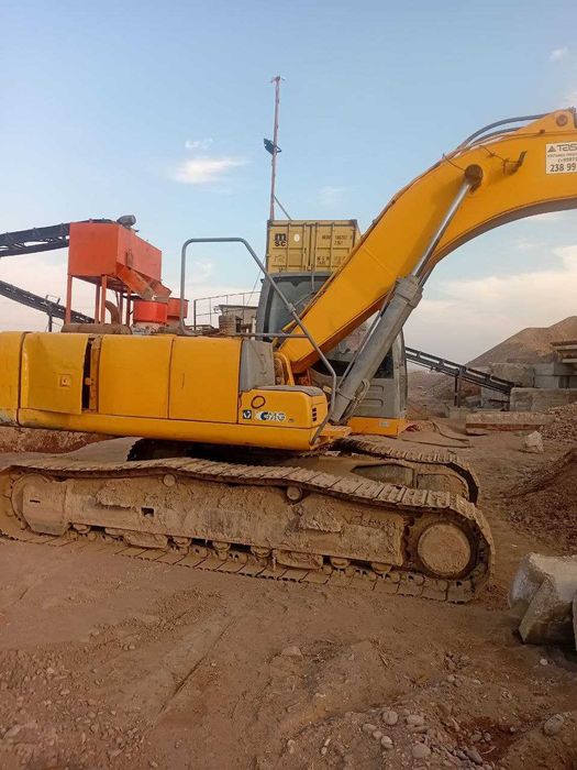 Продается гусеничный экскаватор 25т 2013 год обем ковша 1.2 м.куб