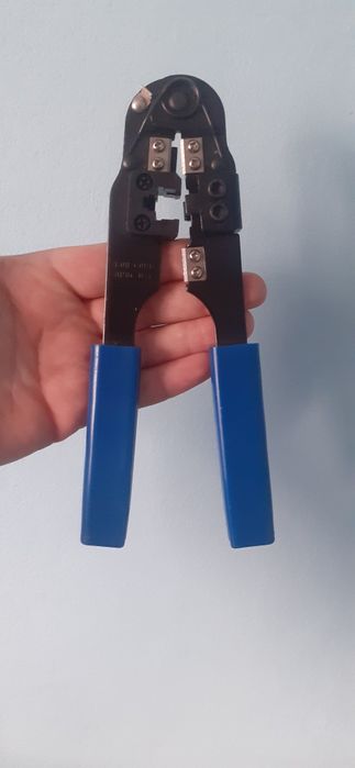 Clește sertizare tip 8P8C pentru cabluri conexiune pt. montaj internet