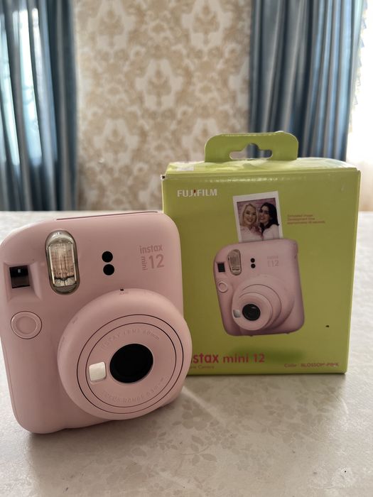 Instax mini 12.