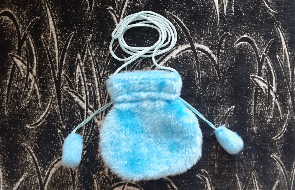 Детска плюшена чантичка