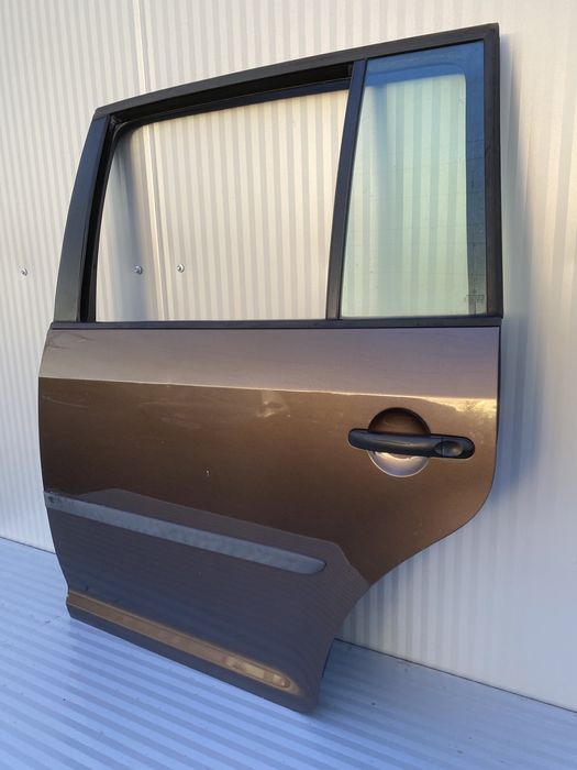 USA st spate vw Touran 2011-2015 cod de culoare LH8Z