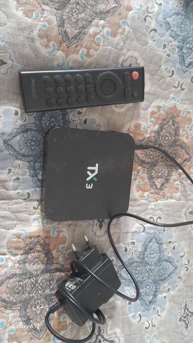 Продам андройд приставку