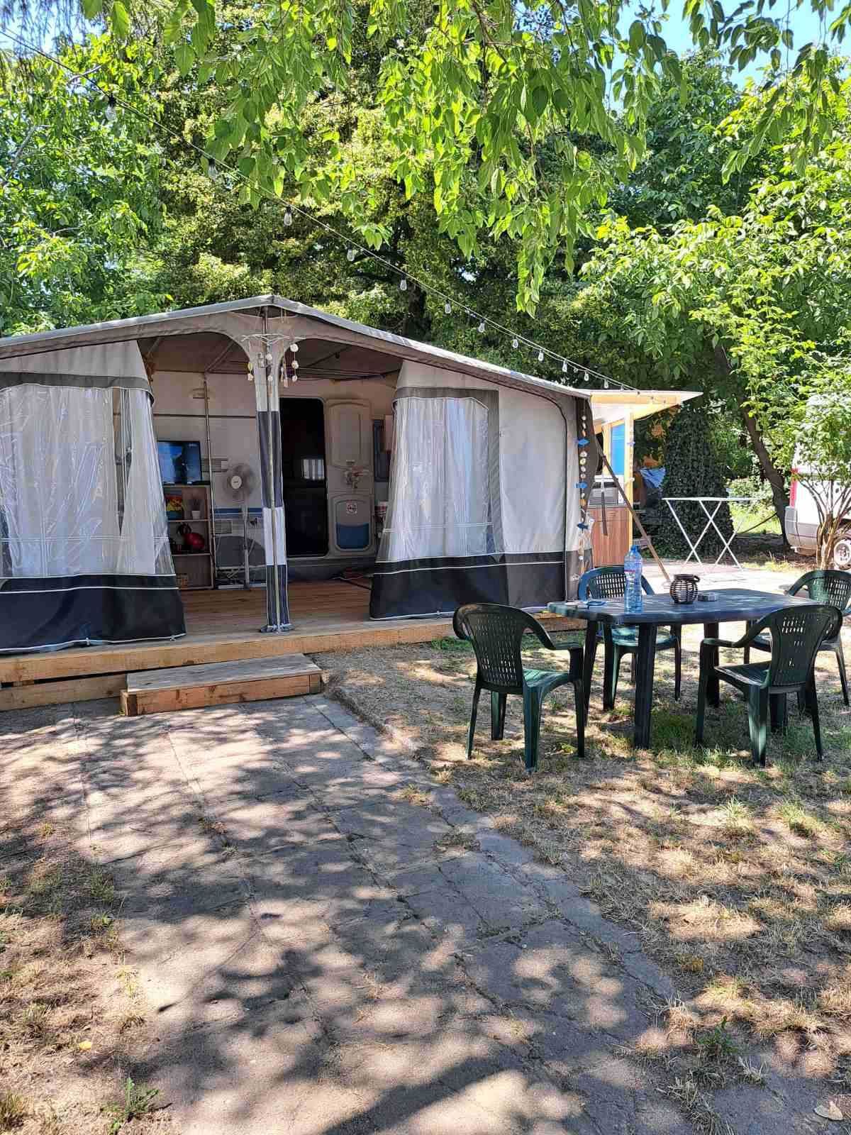 Продавам каравана