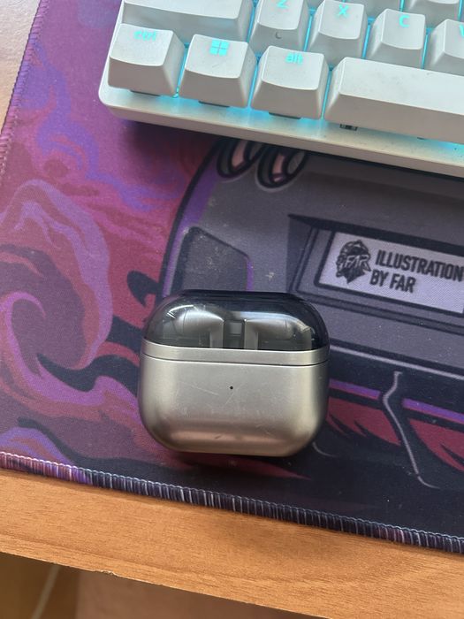 Продавам самсунг galaxy 3 buds