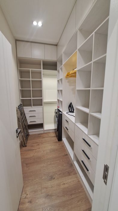 AKAY CITY. Сдаётся в аренду. 3 компнатная квартира.  2 сан узла. 105²