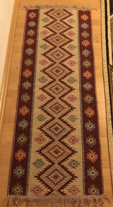 Covoare traditionale oltenesti lucrate manual