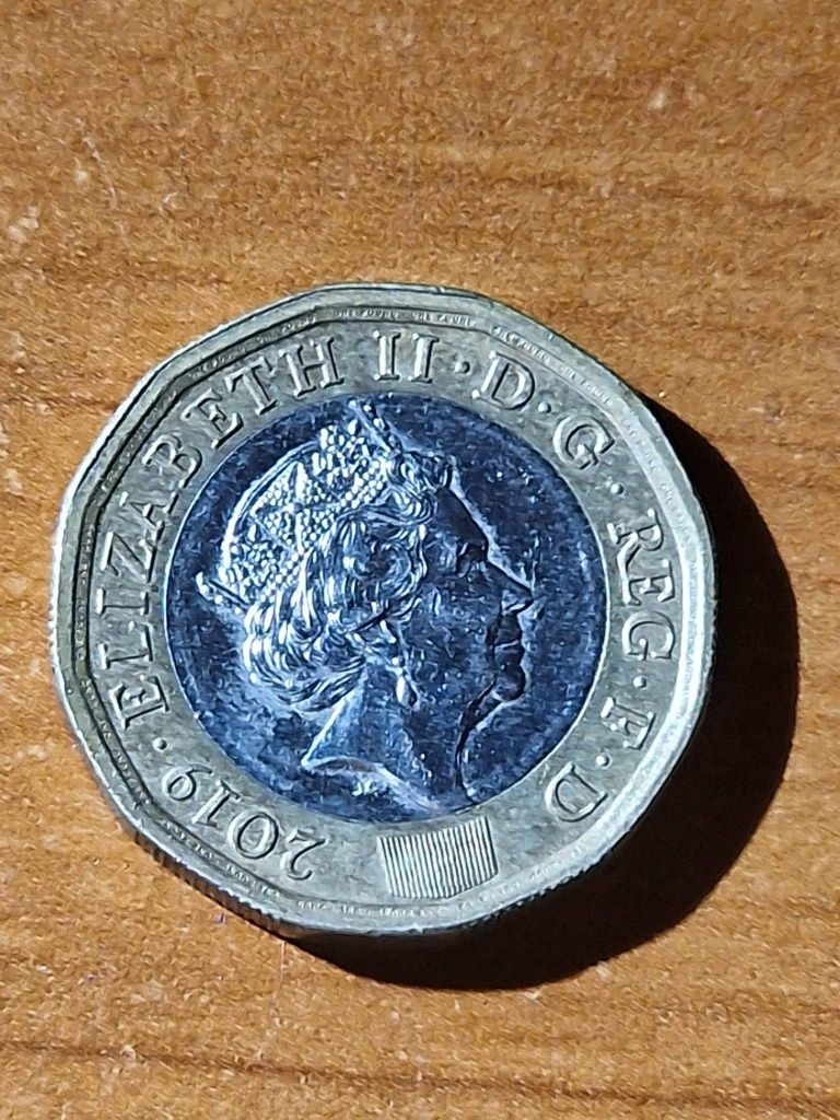 Moneda one pound Elisabeth 2