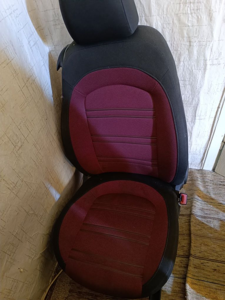 Предни седалки Fiat Grande Punto Evo