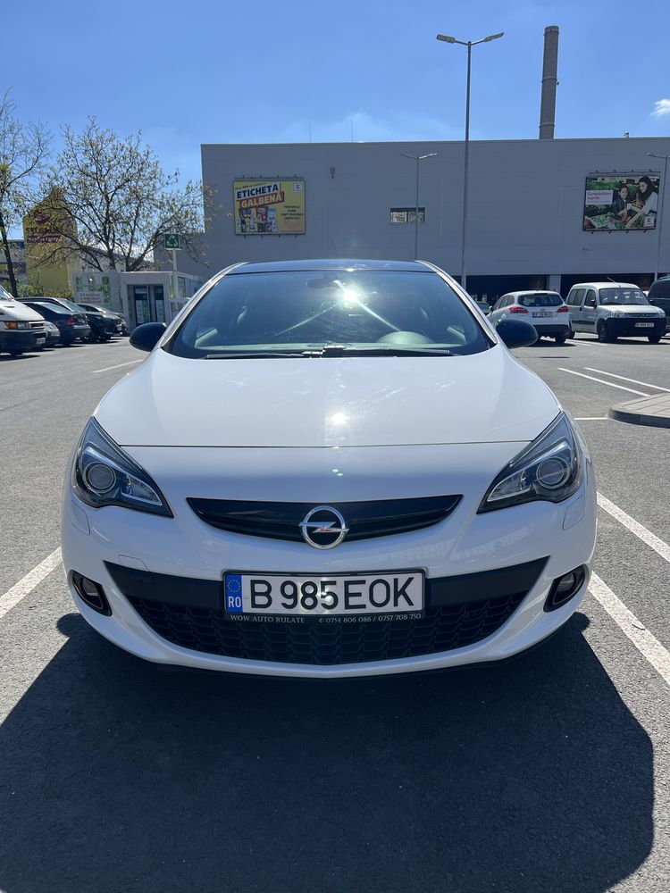 Opel Astra J GTC