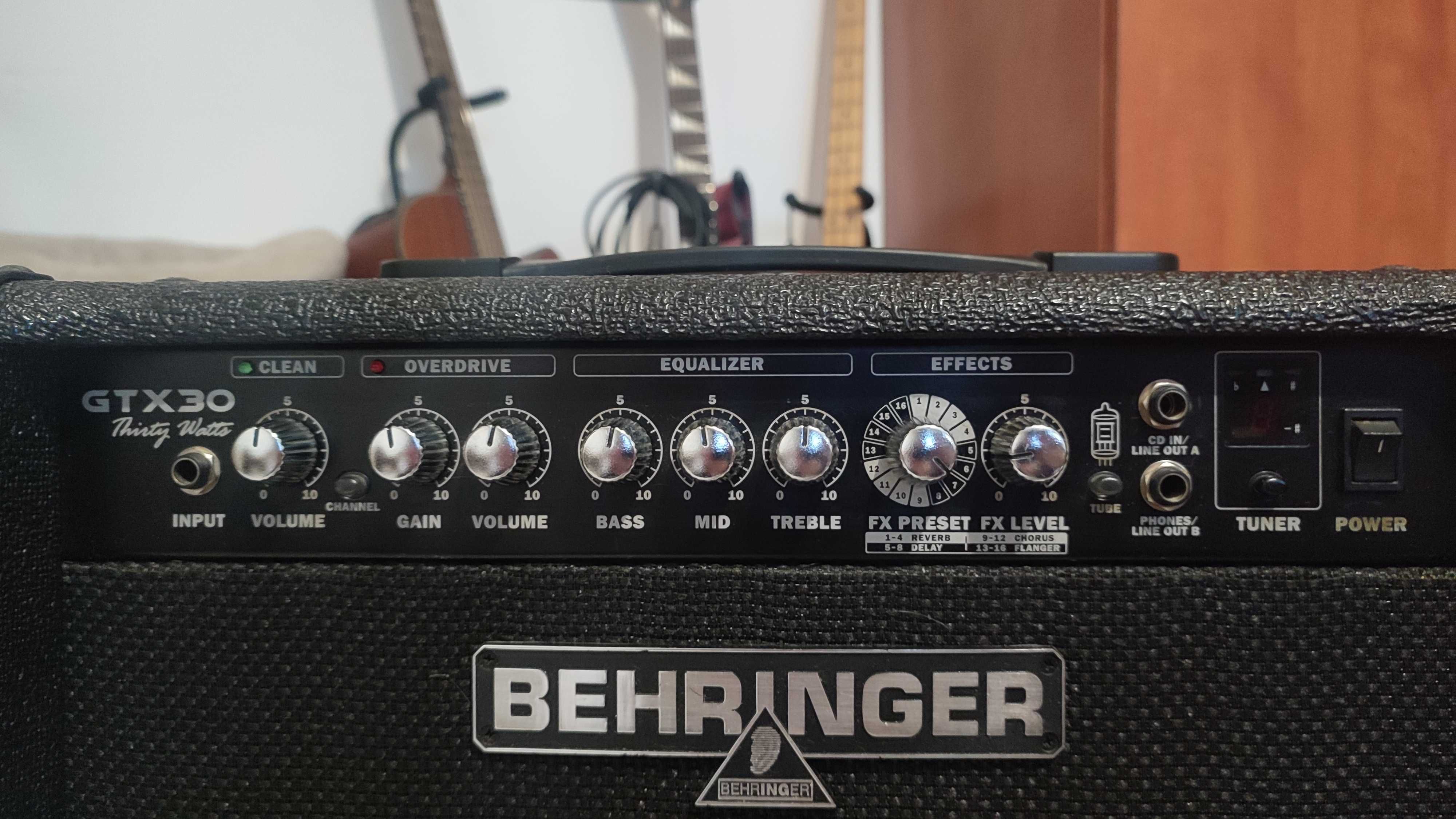 Amplificator chitara Behringer GTX30