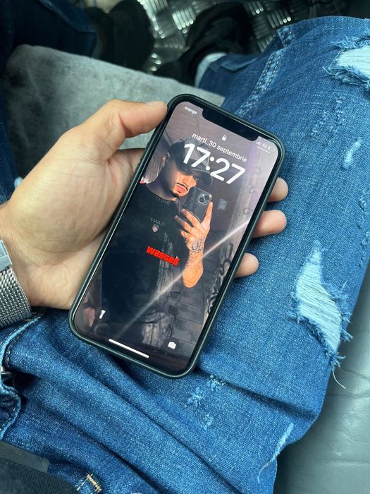 Vand iphone 12 stare foarte buna