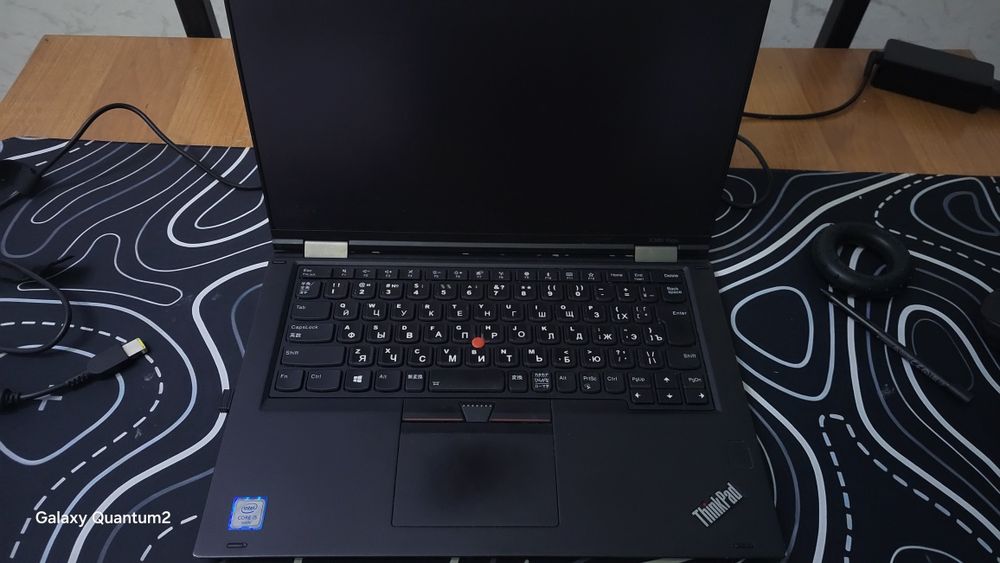 Продам thinkpad x380 Yoga Core i5  512gb ssd 8gb vram озу