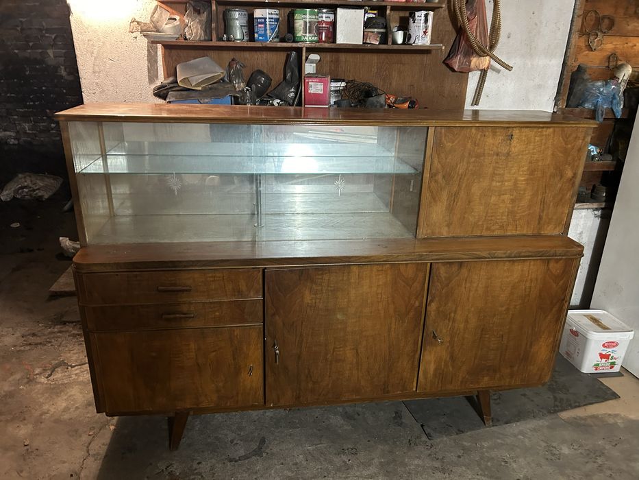 Старинен бюфет/ секция