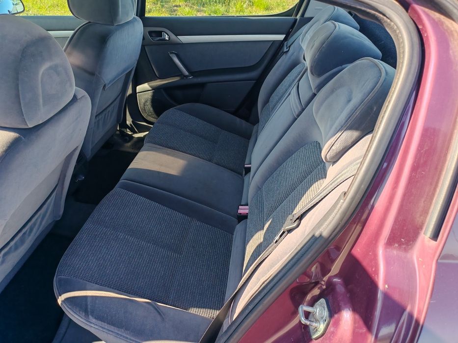 Peugeot 407 hdi impecabil automat 2950 e .