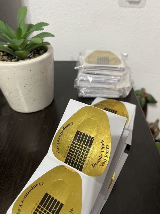 Șabloane construcție unghii cu gel