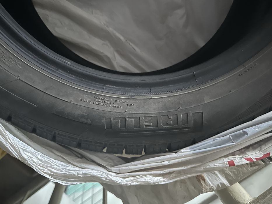 Pirelli Ice Zero 215/55 R17 зима липучка