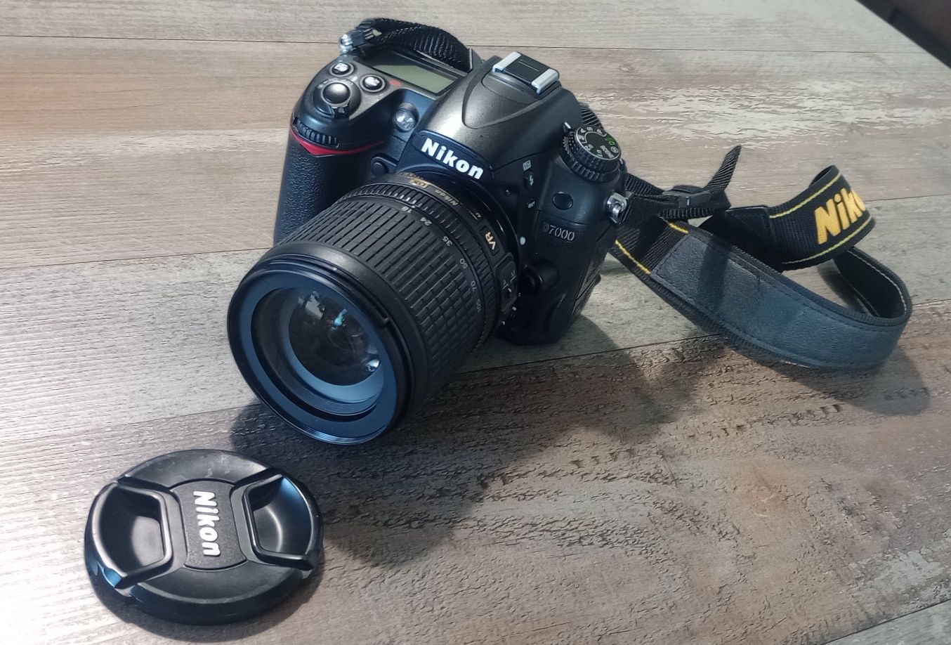 Фотоапарат Nikon D7000 + два обектива + подарък