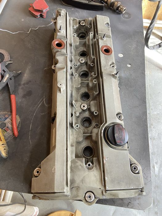 Клапанная крышка M104