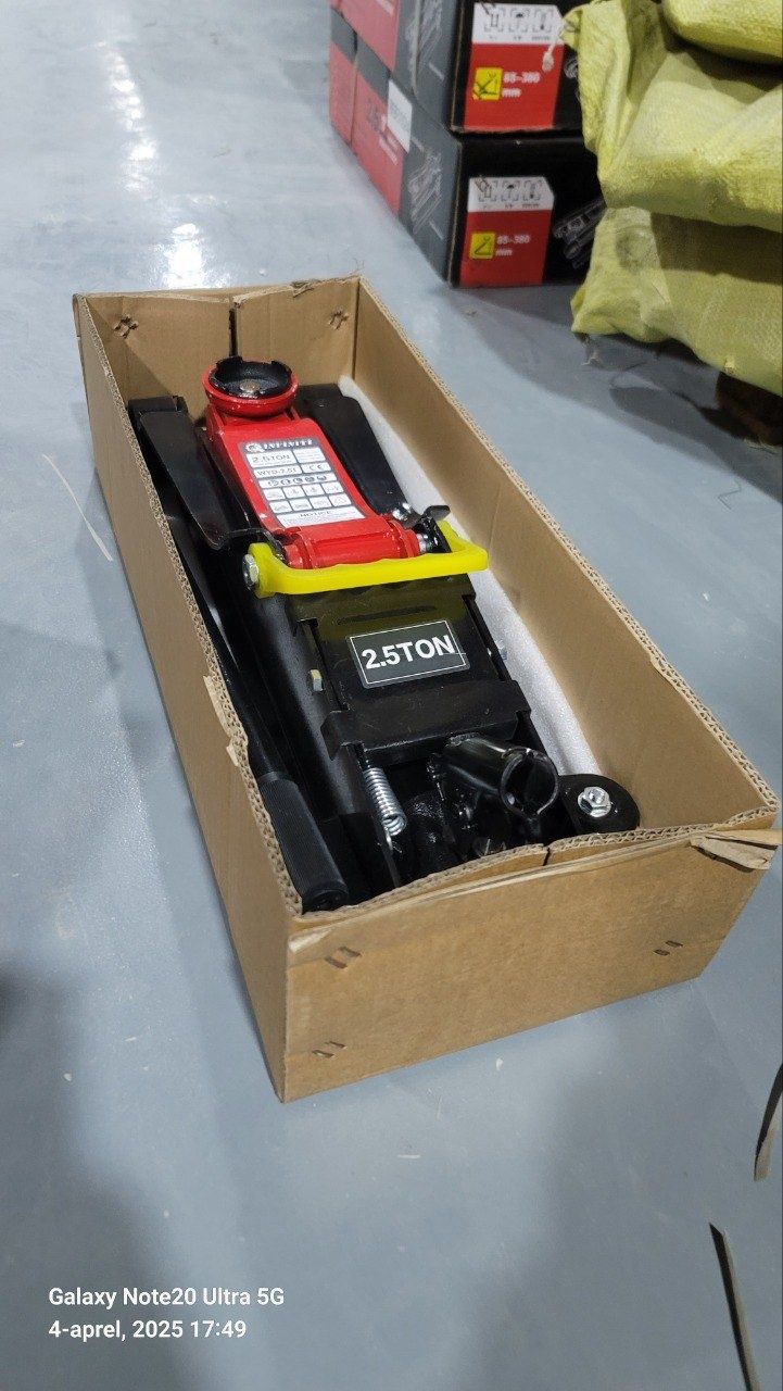 Domkrat mini  2.5 t // Домкрат 2.5 т
