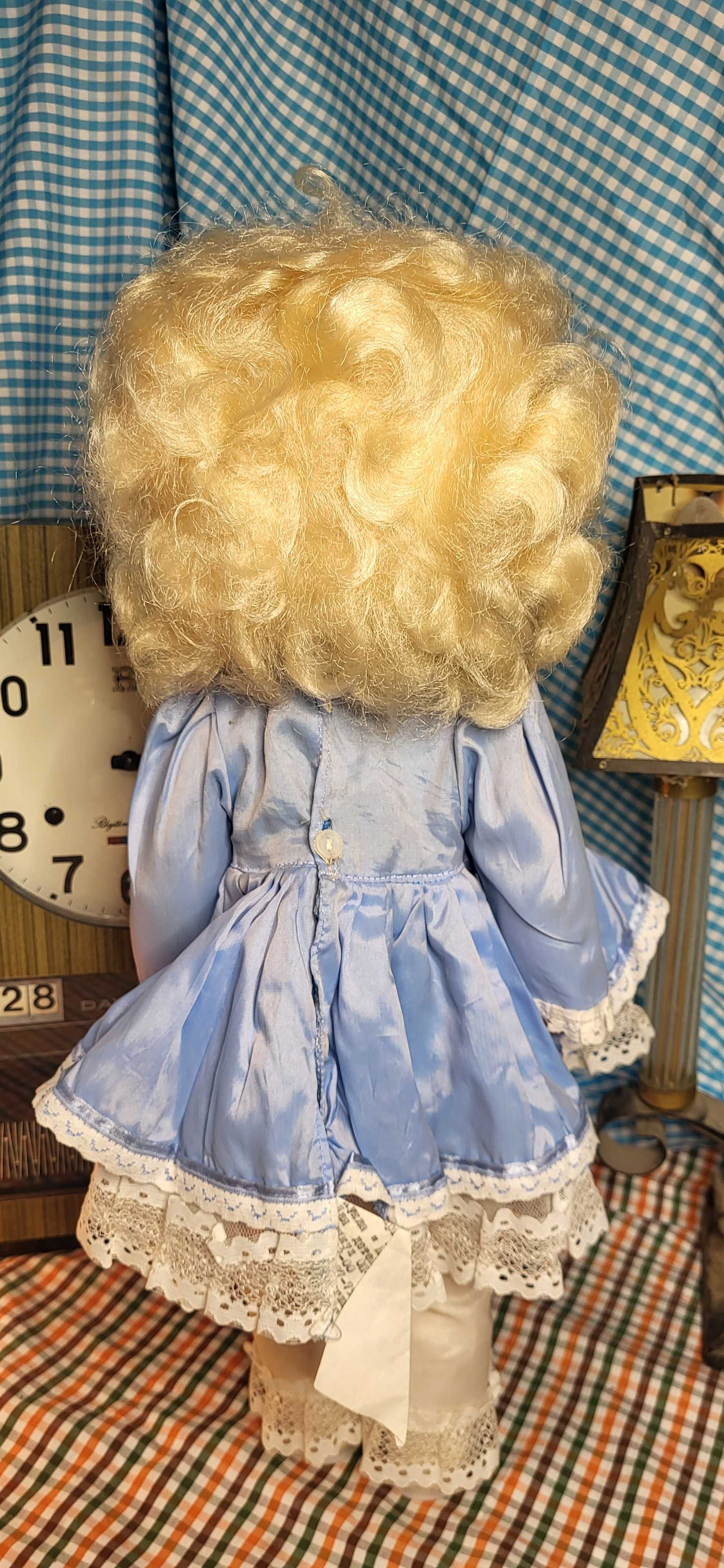 Нова колекционерска кукла с грамофон