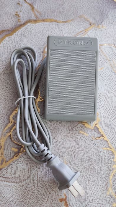 Педаль вкл. /выкл для маникюрной машинки Strong. Новая. Корея