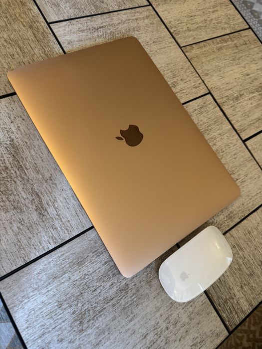 MacBook Air 13” APPLE M1 256 GB, Gold