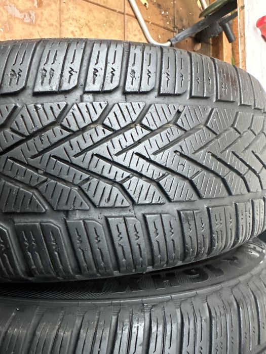 Cauciucuri iarna 215/60/16 Semperit