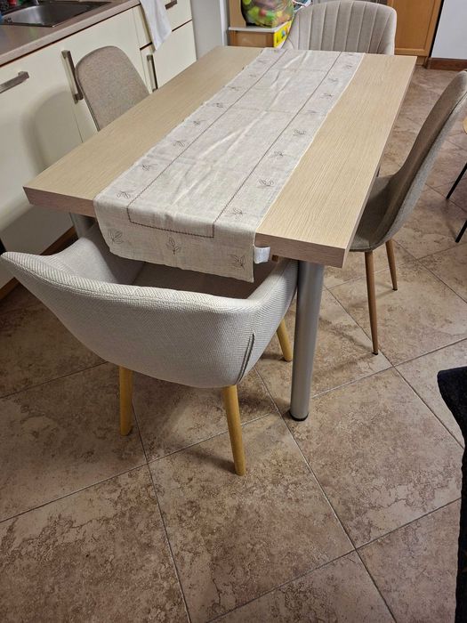 Трапезна маса за 6 човека