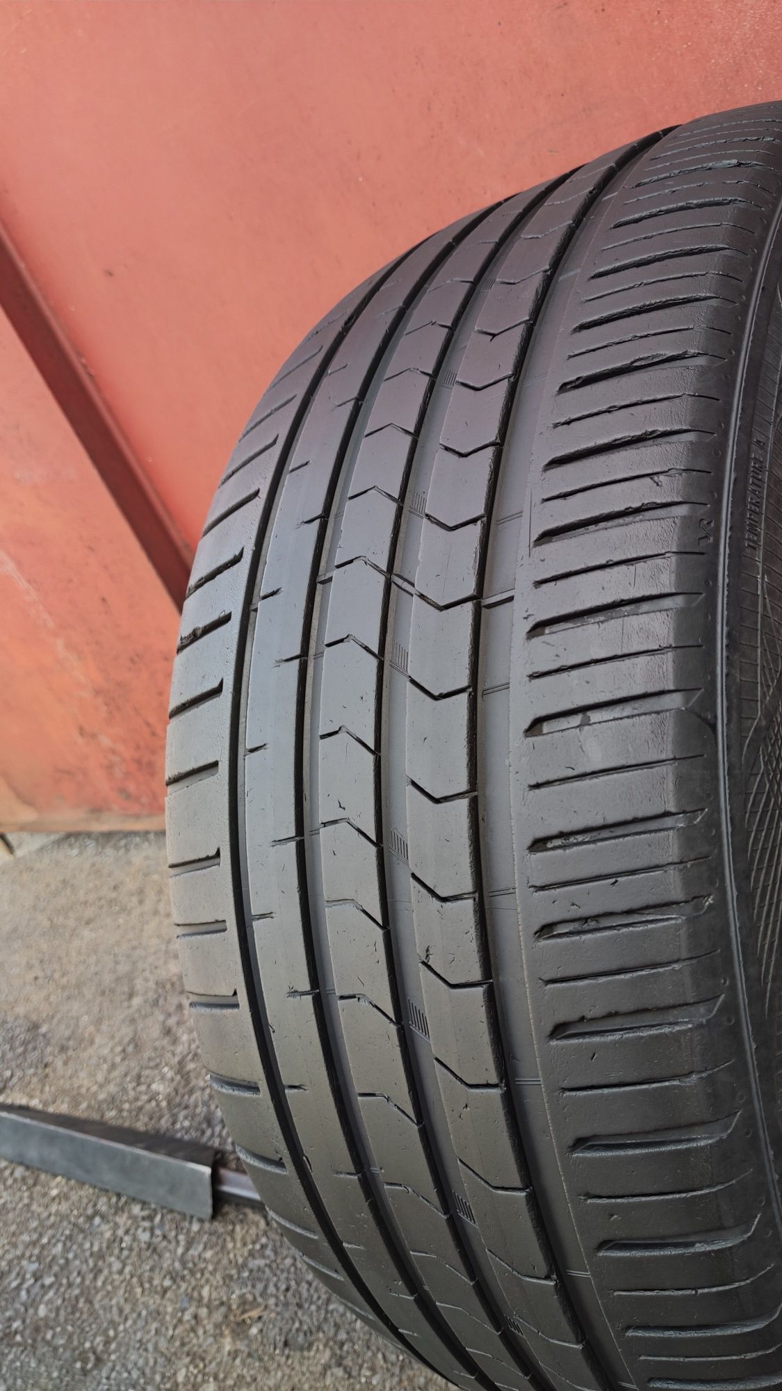 1бр. лятна гума 245/40/18 Vredestein Ultrac Satin 
dot20
6.6mm
Добро с