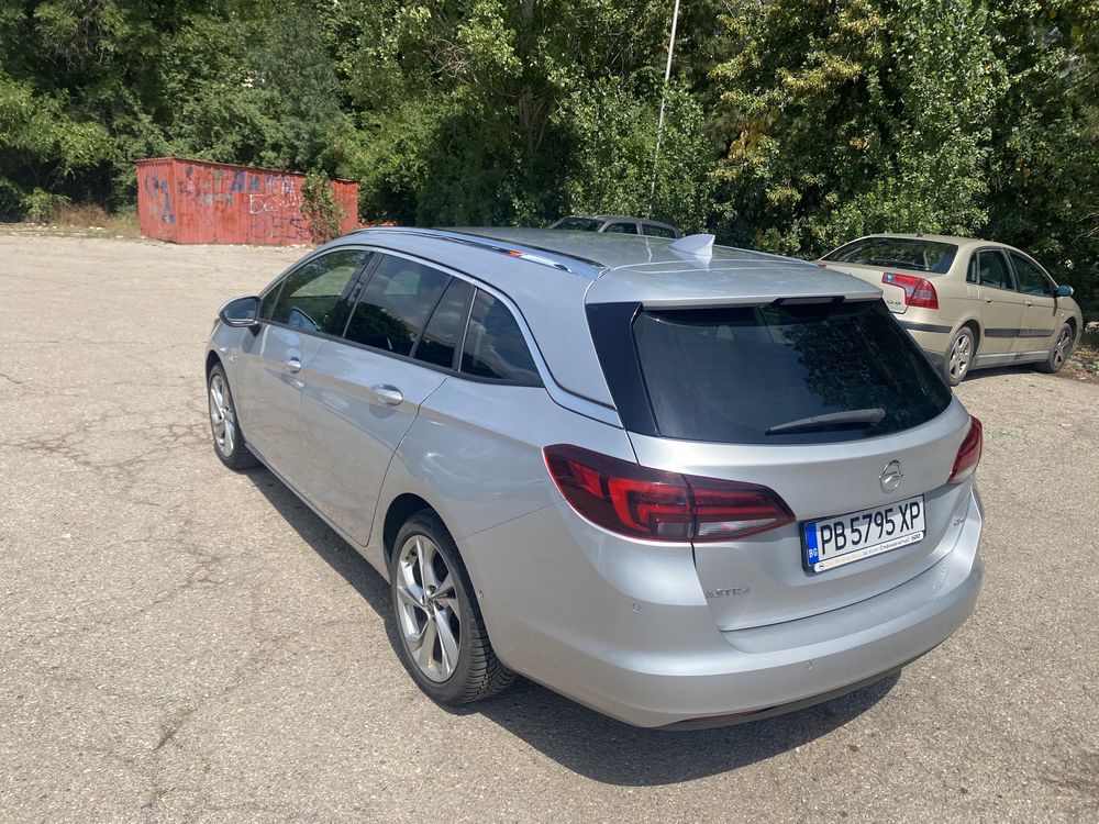 Opel Astra K sport tourer 2016 година