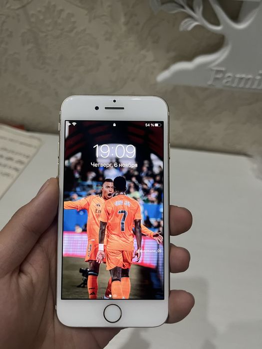 Iphone 7 в идеальном состоянии