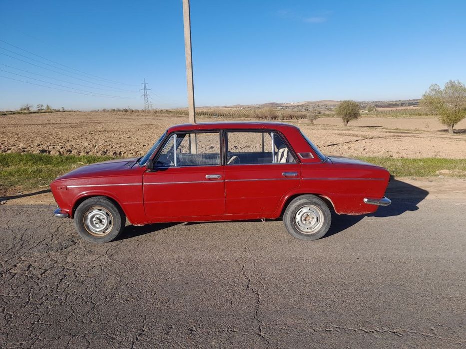 vaz 2103 матор ва бошка запчастла сотилади