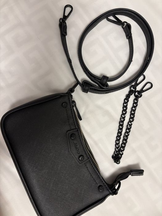 Маленькая черная сумка Aldo