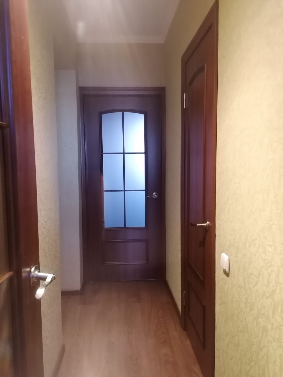 Продам трехкомнатную квартиру в 10 этажном доме., проспект Назарбаева