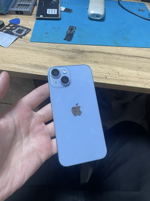 Продам айфон 14