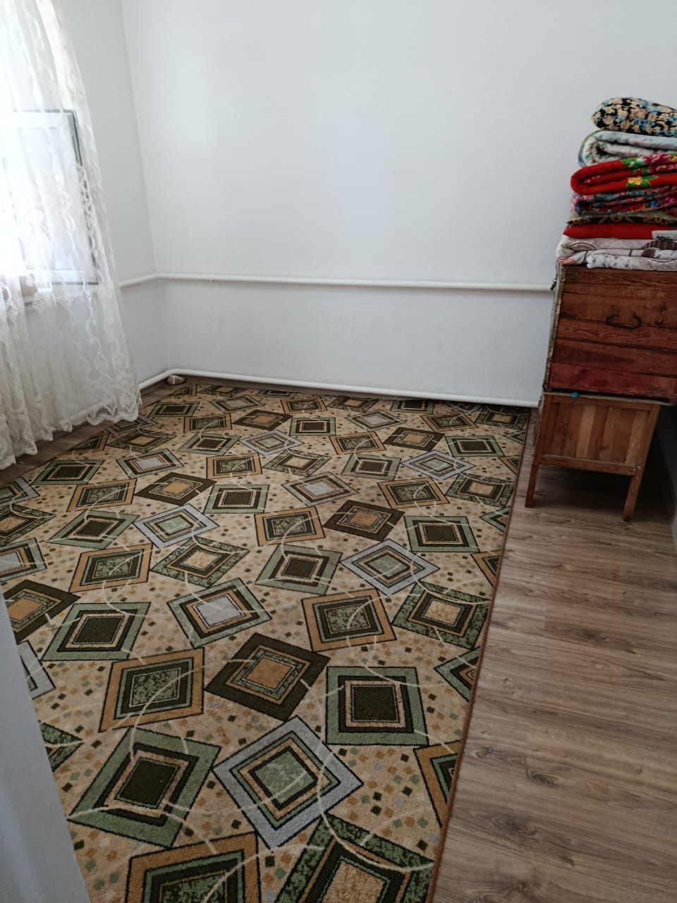 Үй сатылады. Сайрам ауданы Ақсукент ауылы ЦОН жақта