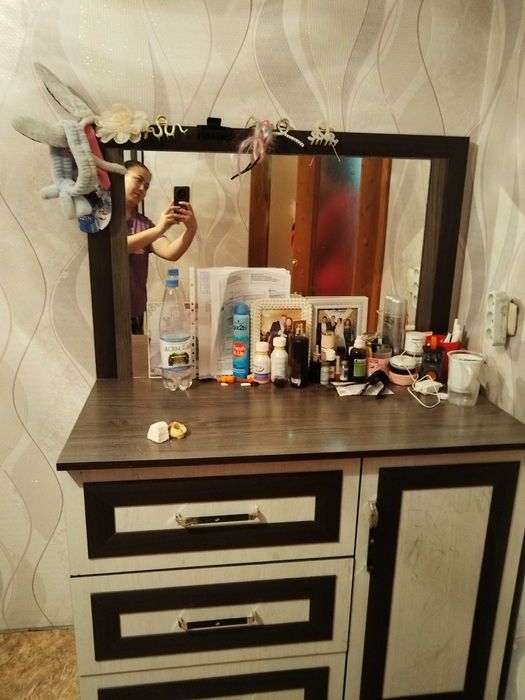 Продам спальный гарнитур